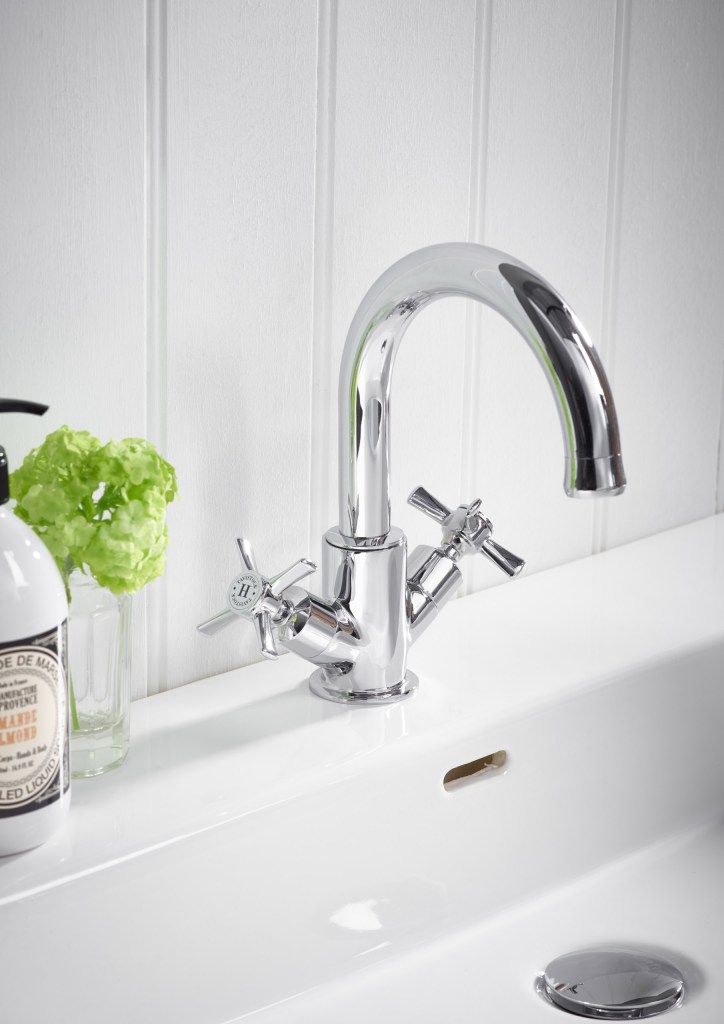 TAVTCM11-Cheltenham-Basin-Mixer.jpg Cheltenham Basin Mixer With Click Waste - Image 1