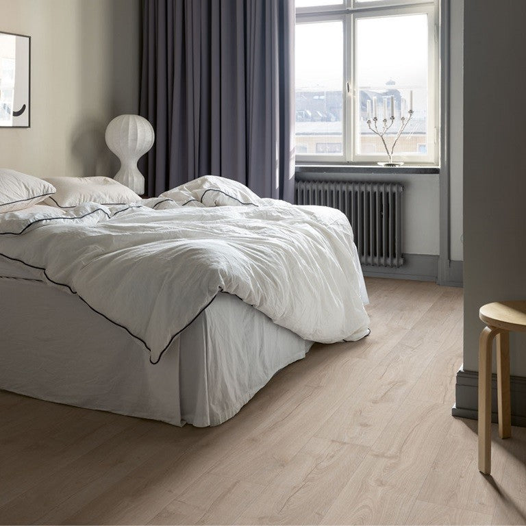Pergo-New-England-Oak-8mm-Visby_c093cde8-826d-42bb-aa06-b31e53713b3b Pergo New England Oak 8mm, Visby - Image 1